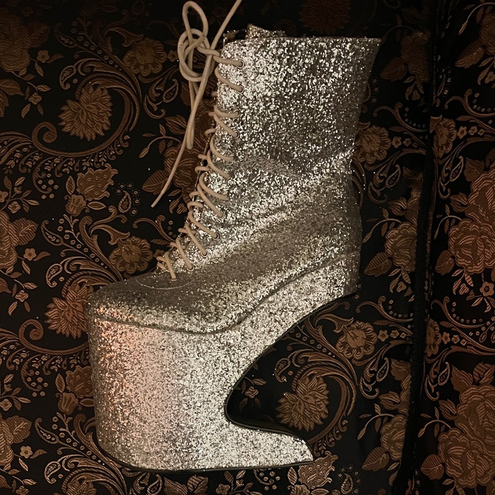 Bettie Page Silver Glitter platform stripper exotic dancer lace up boots